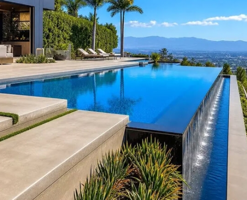 Vanishing Edge Swimming Pools